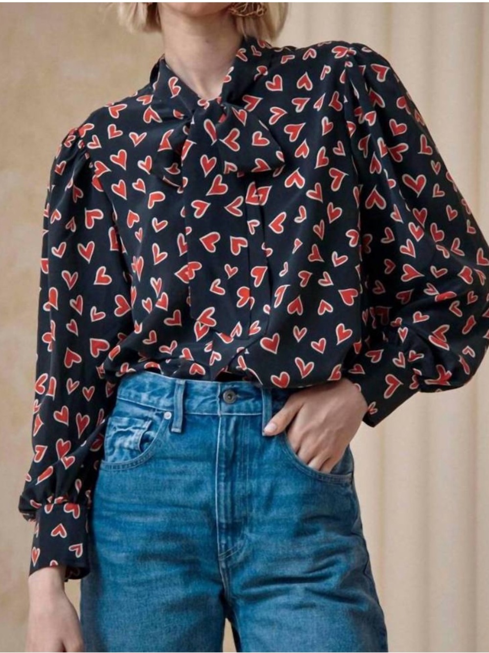 Hunter Bell Large Finley Onyx Heart Print Tie-Neck Long Sleeve Blouse Top